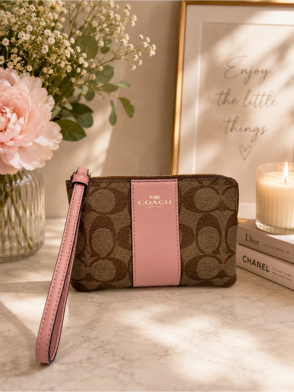 Coach Signature Logo Zip Wristlet Wallet, Beige/White, Credit Card Womens EUC